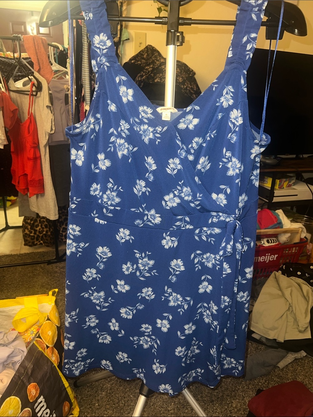 Candie's Women's XL Blue/White Floral V-Neck Sleeveless Stretch Knit Mini Romper